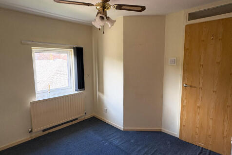 bedroom 1-2
