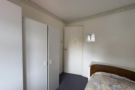 bedroom 3-2