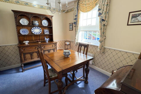 Dining room 2