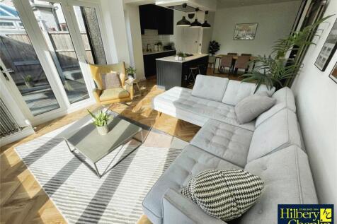 Kitchen/Dining Area