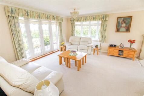 Lounge - View 3
