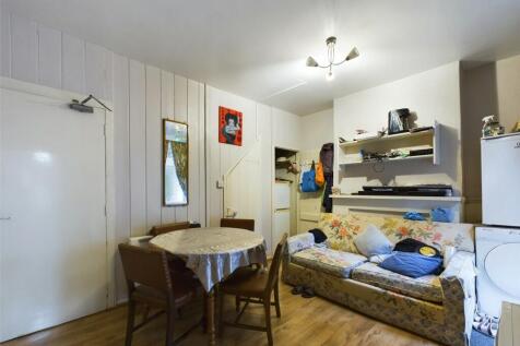 Sitting/Dining