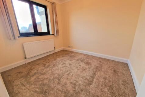 Bedroom 3 / Reception 2