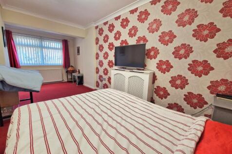 Sitting Room/Bed 4