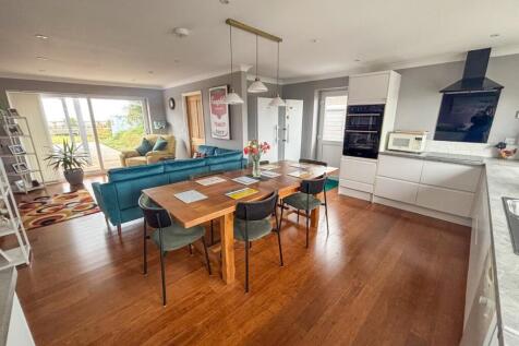 Kitchen/Dining/Livin