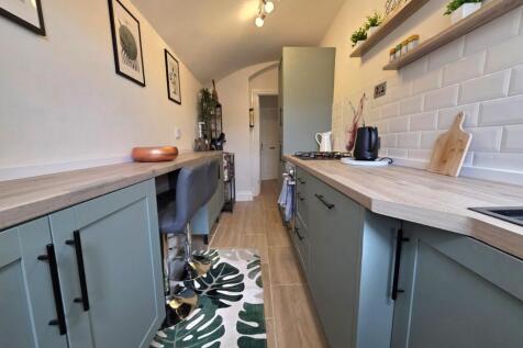 Kitchen/B&#39;fast Room