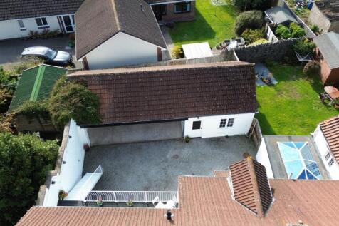 Rear C'tyard/Carport