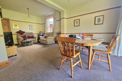 Family/Dining Room