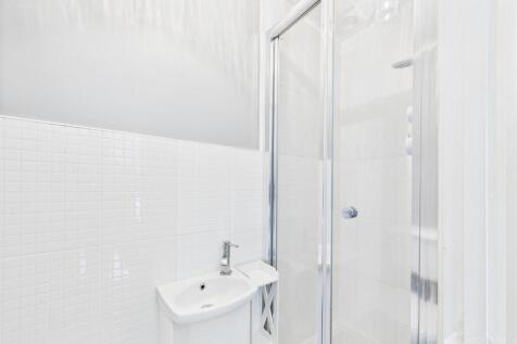 Bedroom 2 - Ensuite