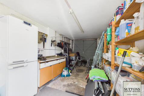 Garage/utility