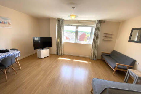 64 Fremington Court, 2 Upper York Street CV1 3GQ