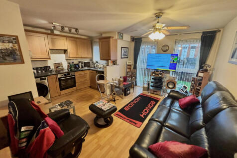 Swan Lane, Stoke, Coventry, CV2 4GE