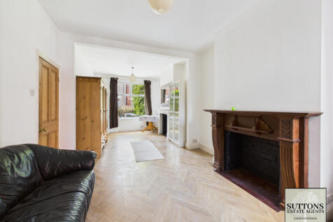 27 Sir Thomas Whites, CV5 8DN