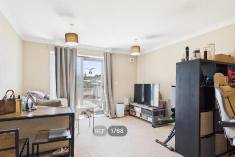Kitchen &amp; Living area