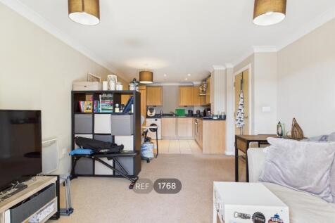 Kitchen &amp; Living area