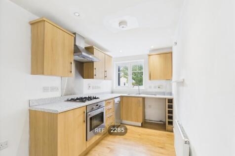 Kitchen &amp; Living area