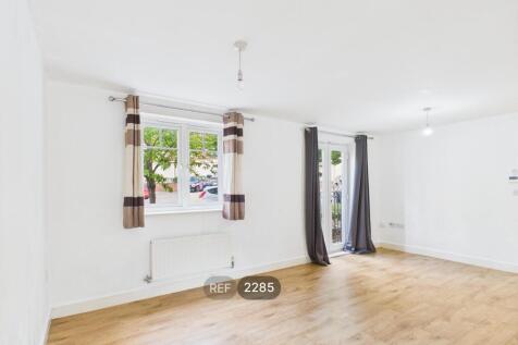 Kitchen &amp; Living area