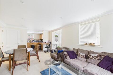 Kitchen &amp; Living area