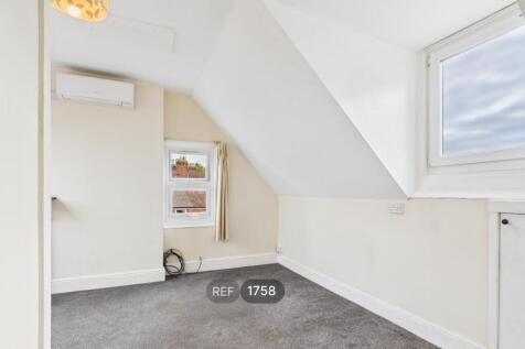 Kitchen/Living area