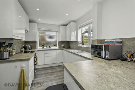 kitchen (2).jpg