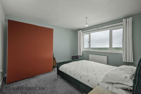 bed 1.jpg