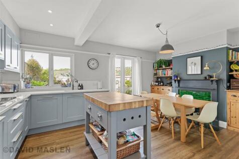 Kitchen Area (5).jpg