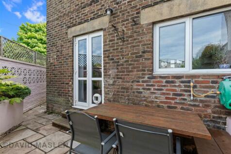 Rear Garden (4).jpg