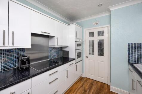 kitchen (2).JPG