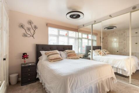 bedroom (3).jpg
