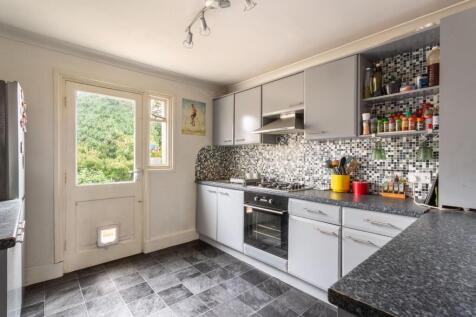 kitchen (1).jpg