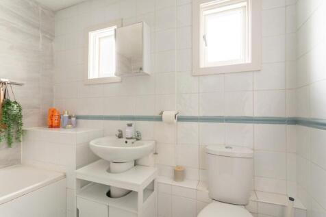bathroom (1).jpg