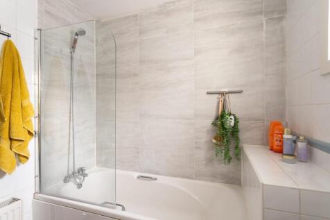 bathroom (2).jpg