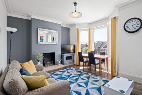 Living Room (11).jpg