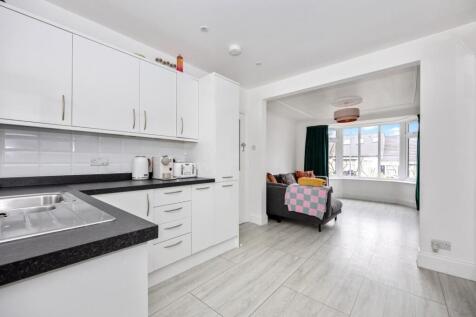 kitchen (1).jpg