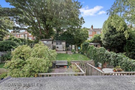 Rear Garden (1).jpg