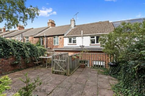 Rear Garden (7).jpg