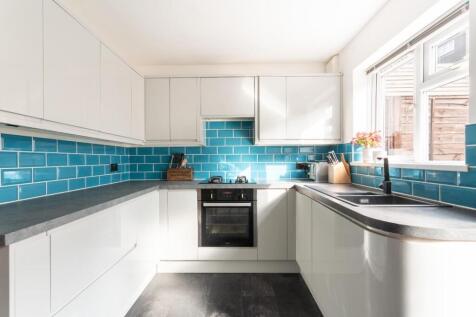kitchen (2).jpg