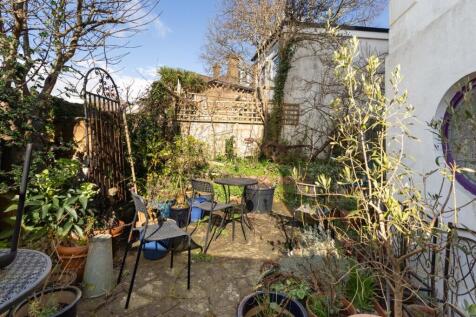 rear garden (1).jpg