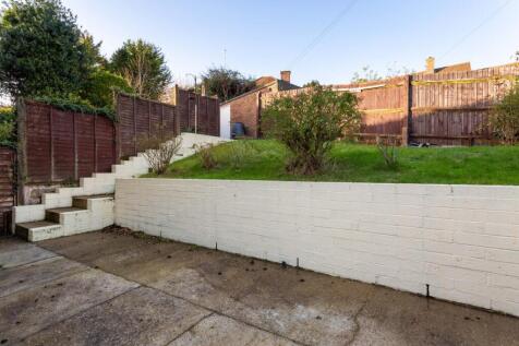 rear garden (2).jpg