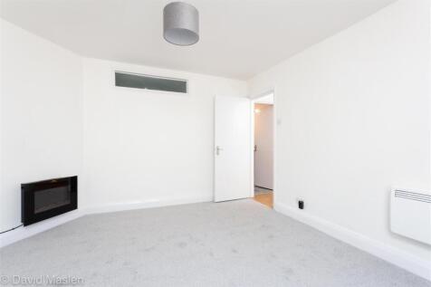 lounge1.jpg