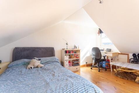 bedroom (3).jpg