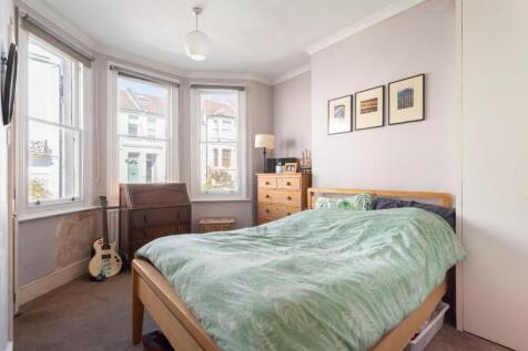 bedroom (4).jpg