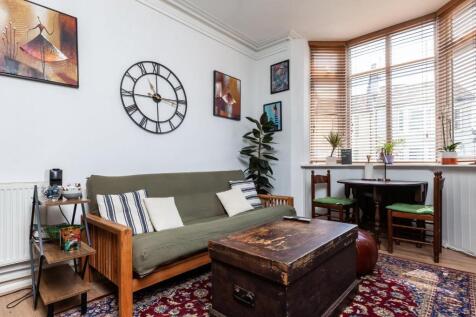 lounge 2.jpg