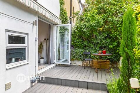 Rear Garden (1).JPG