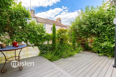 Rear Garden (2).JPG