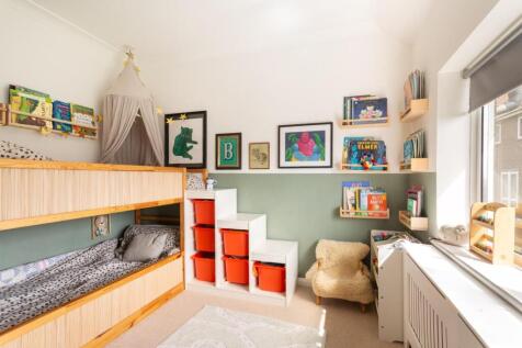 bedroom (1).jpg