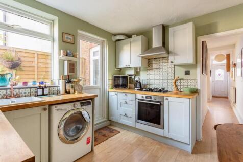 kitchen (2).jpg