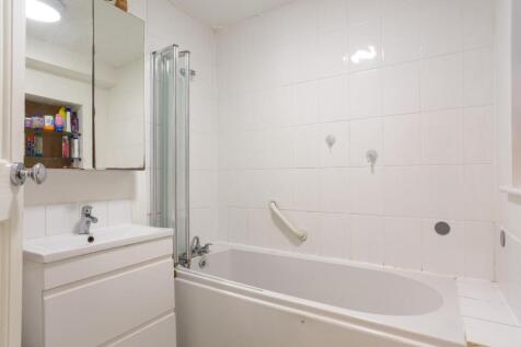 bathroom (1).jpg