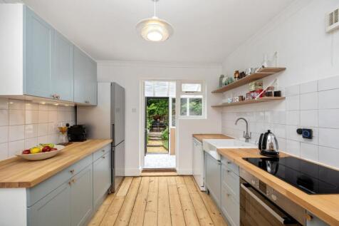 kitchen (3).jpg