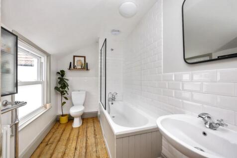 bathroom (2).jpg